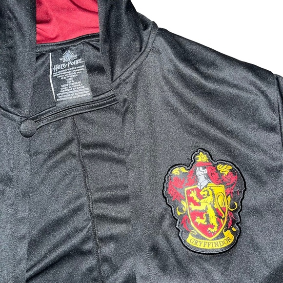 Wizarding world of Harry Potter Gryffindor Hogwarts robe - Picture 3 of 5